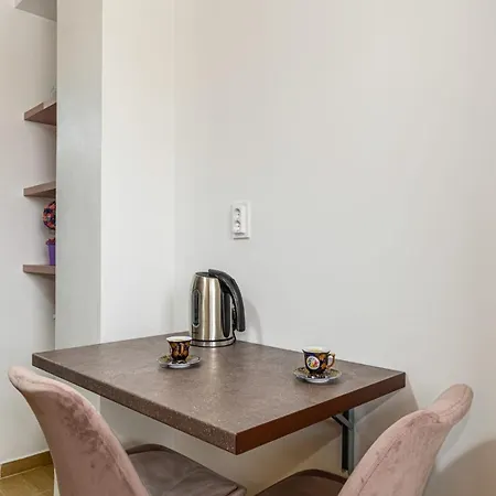 Eduard * Μπρασόβ